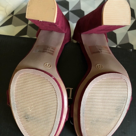 🛑🛑SOLD🛑🛑Cute and Sexy Burgundy Heels. - Picture 7 of 8